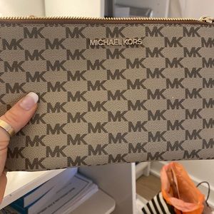 BRAND NEW MK wristlet